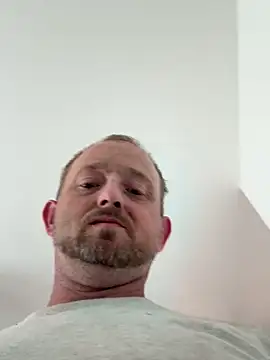 Snapshot of smokeymt420 chatting on 10, 9, 2025 smokeymt420 online show from 10, 9, 2025