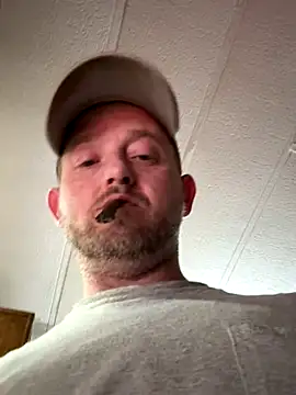 Snapshot of smokeymt420 chatting on 15, 12, 2025 smokeymt420 online show from 15, 12, 2025