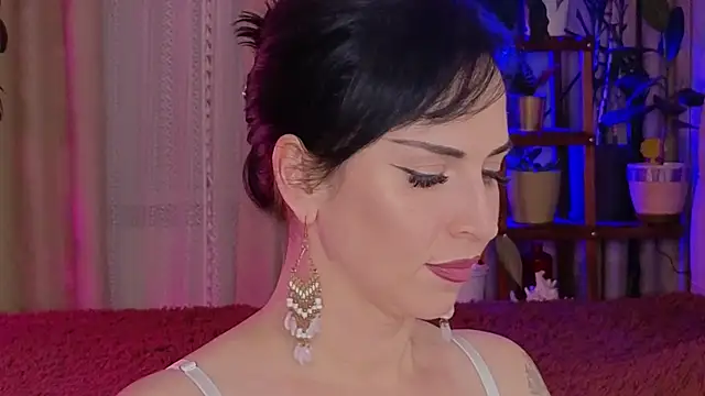 lily conor online show from 2, 12, 2025