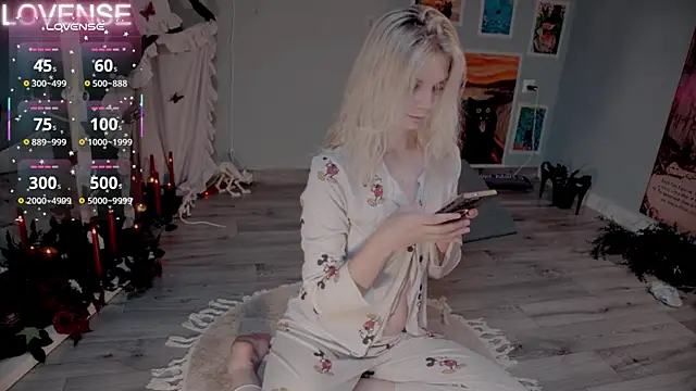 Careful i bite online show from 2, 11, 2025