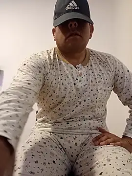 Snapshot of chicoguapo8 chatting on 9, 10, 2025 chicoguapo8 online show from 9, 10, 2025