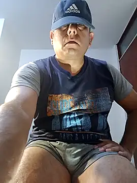 Snapshot of chicoguapo8 chatting on 11, 11, 2025 chicoguapo8 online show from 11, 11, 2025