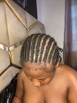 Snapshot of catty3232 chatting on 4, 11, 2025 catty3232 online show from 4, 11, 2025