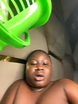 Snapshot of catty3232 chatting on 4, 11, 2025 catty3232 online show from 4, 11, 2025