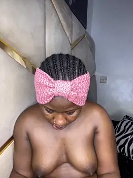 Snapshot of catty3232 chatting on 12, 11, 2025 catty3232 online show from 12, 11, 2025