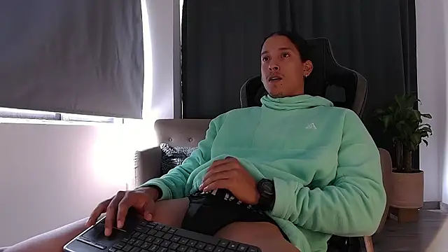 Snapshot of Liam_V chatting on 23, 2, 2026 Liam V online show from 23, 2, 2026