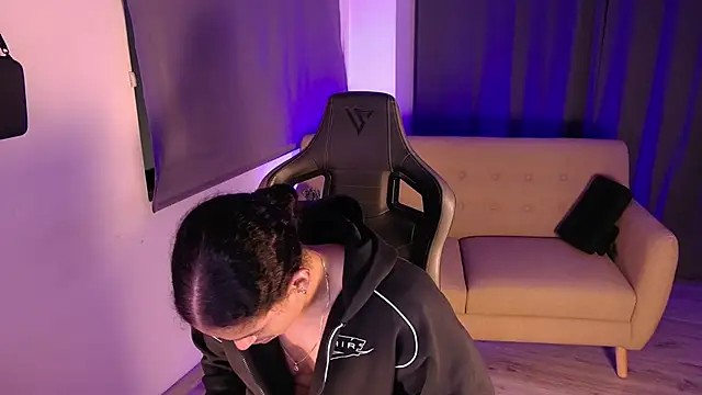 Snapshot of Liam_V chatting on 6, 3, 2026 Liam V online show from 6, 3, 2026