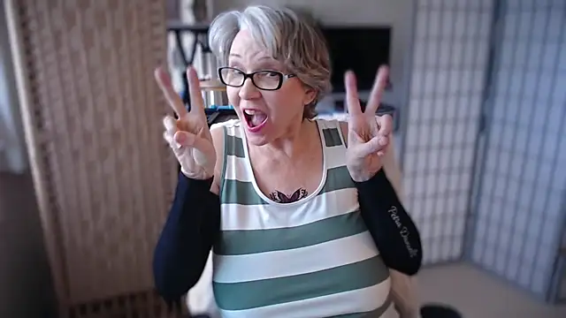 Snapshot of petradaniels chatting on 5, 3, 2026 petradaniels online show from 5, 3, 2026