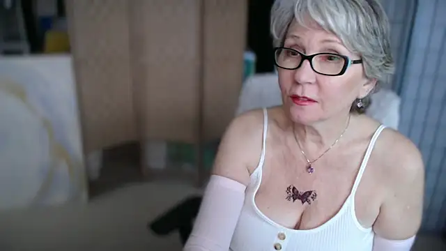 Snapshot of petradaniels chatting on 6, 3, 2026 petradaniels online show from 6, 3, 2026