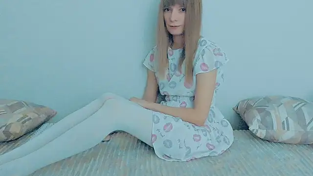 YourCaramel online show from 10, 10, 2025