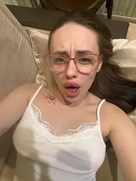 Lisaaan online show from 8, 10, 2025