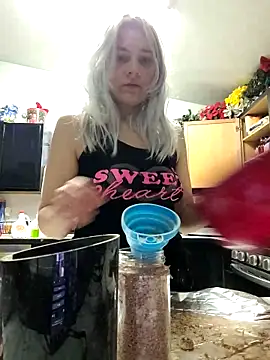 ScarletCallings420 online show from 6, 1, 2025