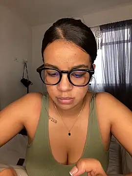 trianawhite online show from 15, 3, 2025