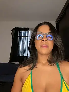 trianawhite online show from 30, 9, 2025