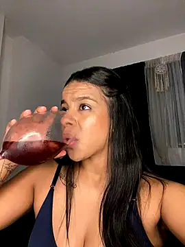 trianawhite online show from 19, 11, 2025