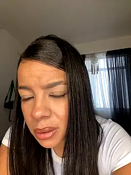 trianawhite online show from 22, 11, 2025