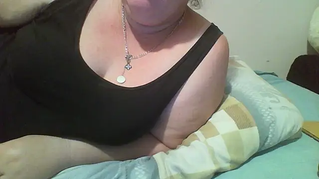 chubbypeach123 online show from 15, 9, 2025