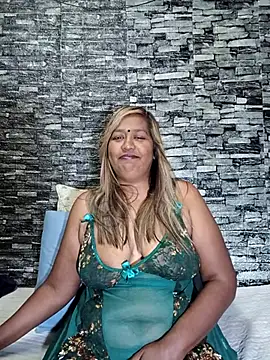 Mammabear 4u online show from 9, 3, 2026