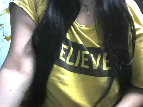 Snapshot of Bold-Radhika chatting on 17, 12, 2025 Bold-Radhika online show from 17, 12, 2025