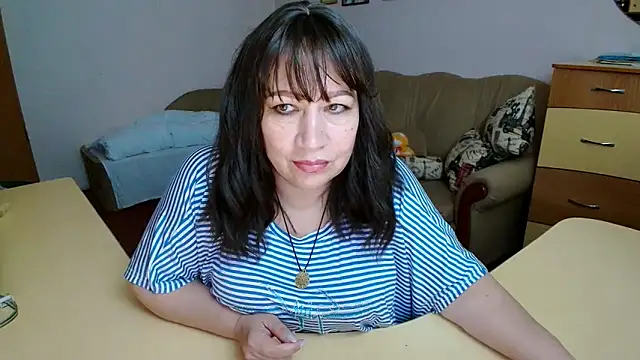 Snapshot of Lucretia_Goldi_ chatting on 19, 10, 2025 Lucretia Goldi online show from 19, 10, 2025