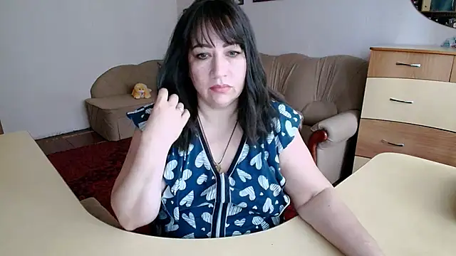 Snapshot of Lucretia_Goldi_ chatting on 6, 11, 2025 Lucretia Goldi online show from 6, 11, 2025