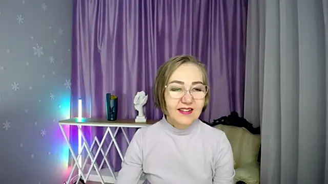 queen a n i online show from 24, 11, 2025