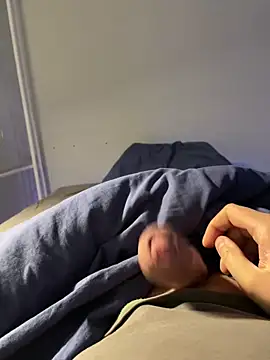 Snapshot of alonglongdidong chatting on 17, 3, 2026 alonglongdidong online show from 17, 3, 2026