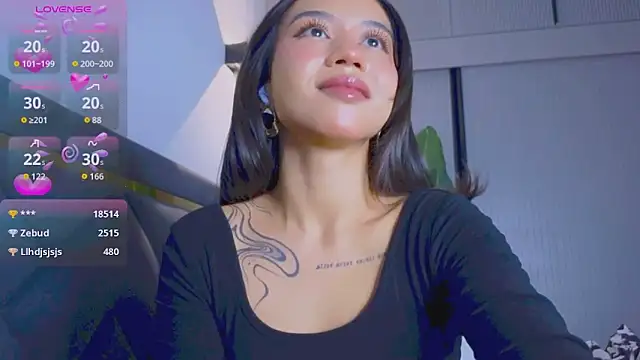 Snapshot of Mia_Tin chatting on 11, 11, 2025 Mia Tin online show from 11, 11, 2025