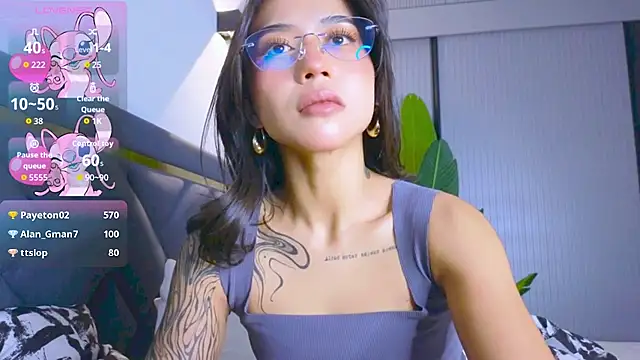 Snapshot of Mia_Tin chatting on 19, 11, 2025 Mia Tin online show from 19, 11, 2025