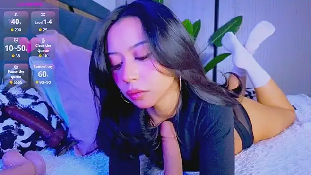 Mia Tin online show from 12, 2, 2026