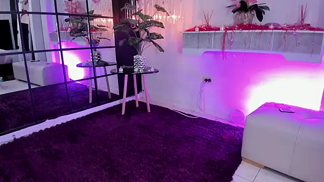  liathompsom09 online show from 21, 2, 2025