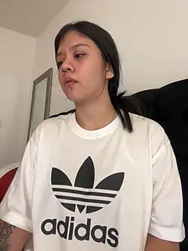 Snapshot of Alhanna_ chatting on 4, 1, 2025 Alhanna online show from 4, 1, 2025