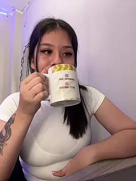 Snapshot of Alhanna_ chatting on 5, 3, 2025 Alhanna online show from 5, 3, 2025