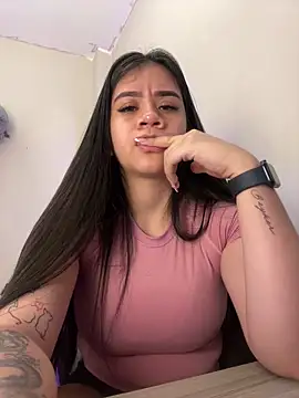 Snapshot of Alhanna_ chatting on 10, 3, 2025 Alhanna online show from 10, 3, 2025