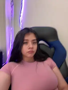 Snapshot of Alhanna_ chatting on 11, 3, 2025 Alhanna online show from 11, 3, 2025