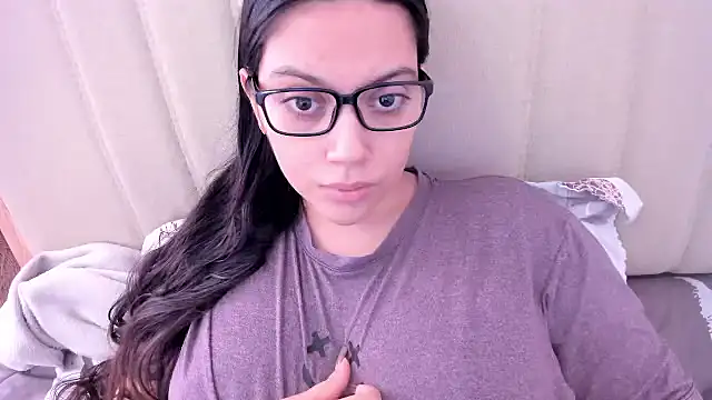 Snapshot of roniewester chatting on 19, 10, 2025 roniewester online show from 19, 10, 2025