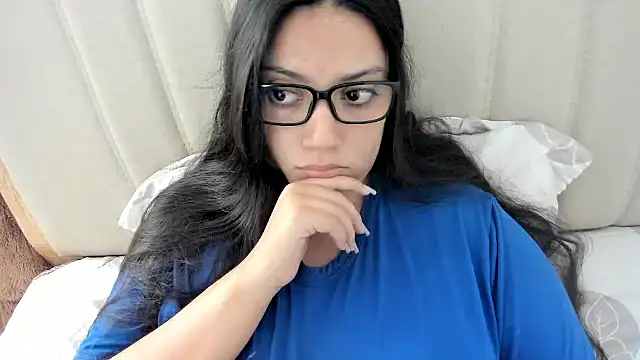 Snapshot of roniewester chatting on 5, 11, 2025 roniewester online show from 5, 11, 2025