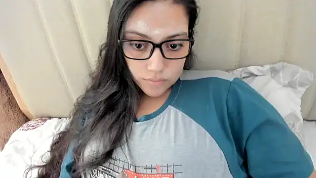 Snapshot of roniewester chatting on 7, 11, 2025 roniewester online show from 7, 11, 2025