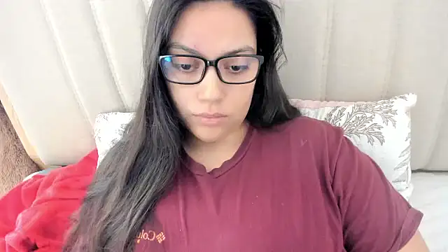 Snapshot of roniewester chatting on 17, 11, 2025 roniewester online show from 17, 11, 2025