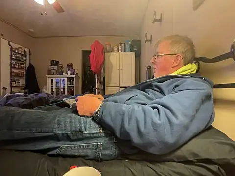 Snapshot of jck1m0t chatting on 2, 12, 2025 jck1m0t online show from 2, 12, 2025