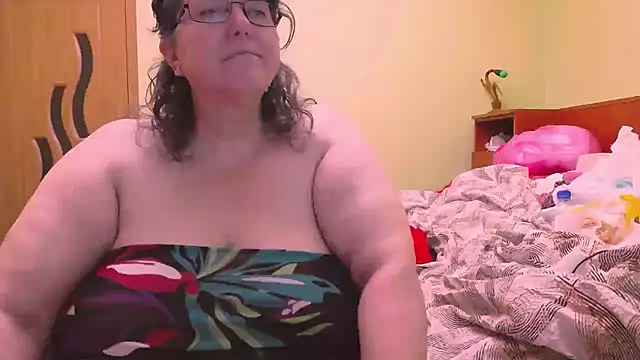 HugeTits online show from 25, 11, 2025