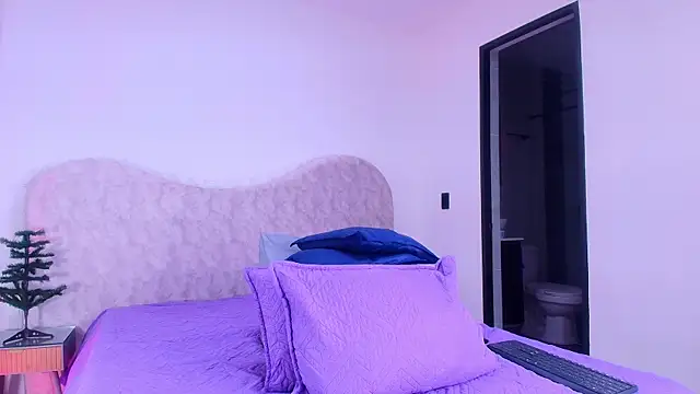 shelsyloreds online show from 4, 12, 2025