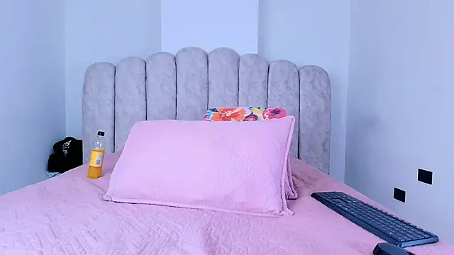 shelsyloreds online show from 3, 2, 2026