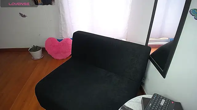 sexylatina001 online show from 16, 10, 2025