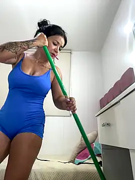 Snapshot of lau_ass_goddess chatting on 10, 10, 2025 lau ass goddess online show from 10, 10, 2025