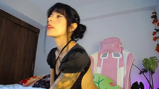 maggie kay online show from 9, 10, 2025