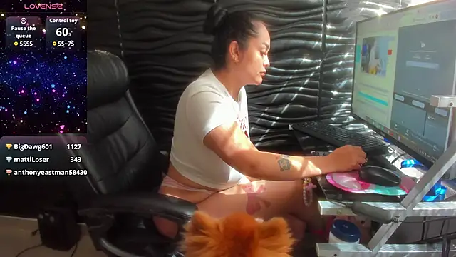 Snapshot of Pocahontas_d chatting on 12, 9, 2025 Pocahontas d online show from 12, 9, 2025