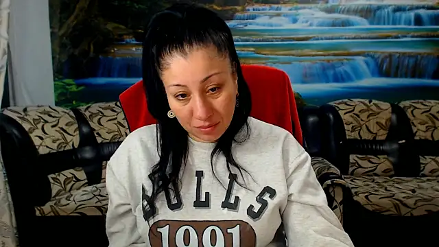 MoistMady online show from 6, 3, 2026