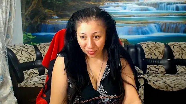 MoistMady online show from 5, 4, 2026