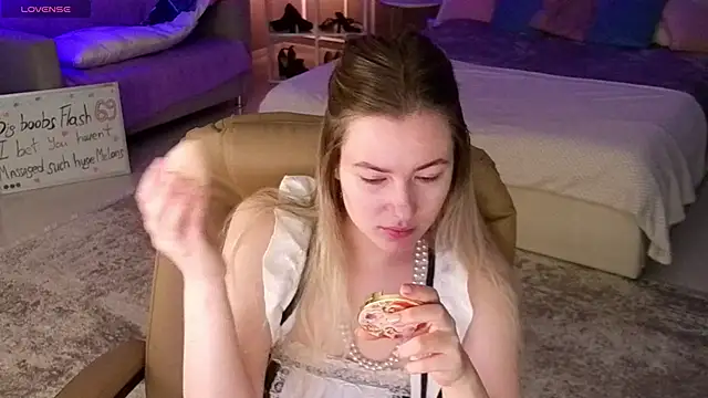 Snapshot of elinanortas chatting on 18, 10, 2025 elinanortas online show from 18, 10, 2025